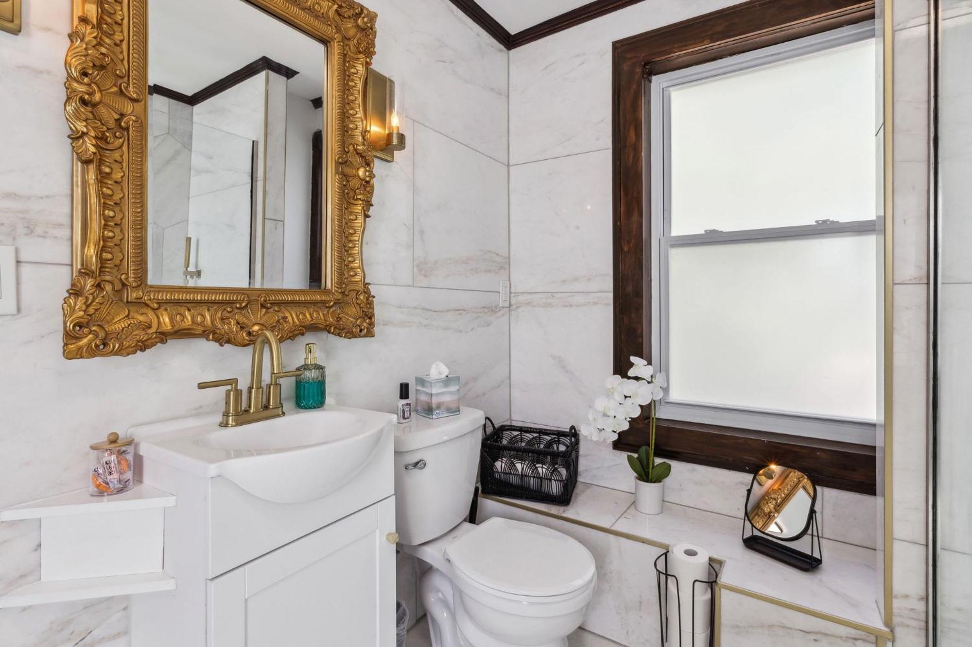 Enchanted Castle - Your Royal Getaway Awaits Cleveland Exteriér fotografie