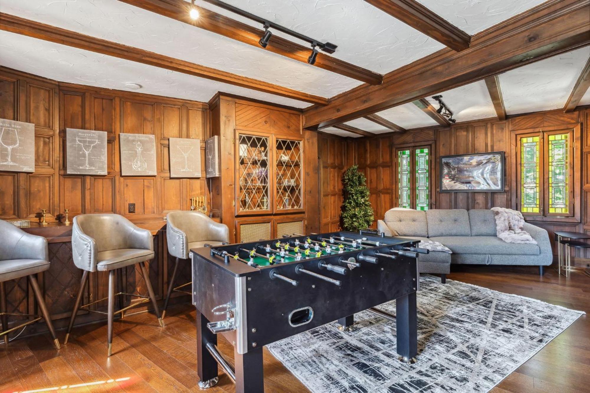 Enchanted Castle - Your Royal Getaway Awaits Cleveland Exteriér fotografie