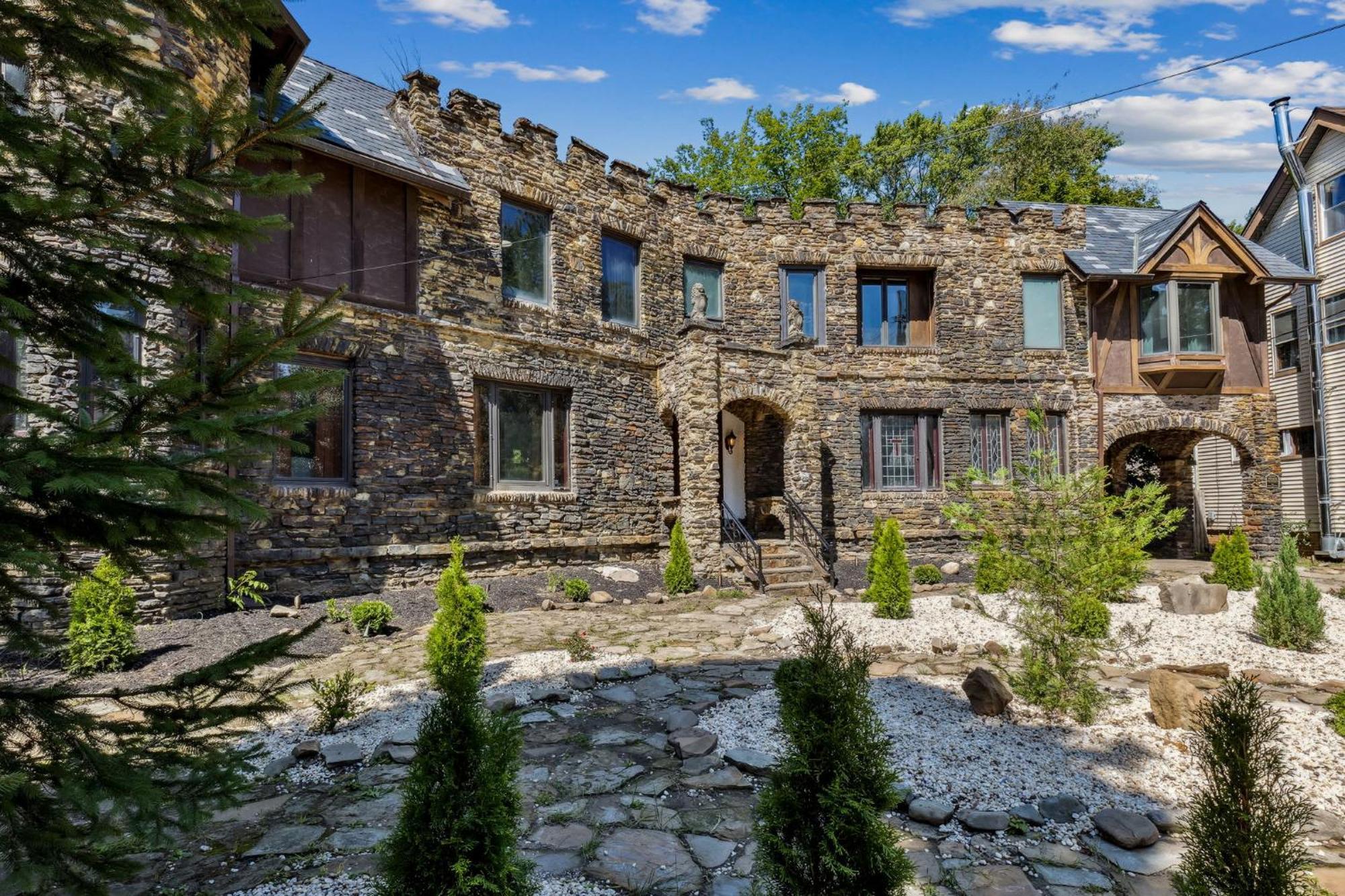 Enchanted Castle - Your Royal Getaway Awaits Cleveland Exteriér fotografie