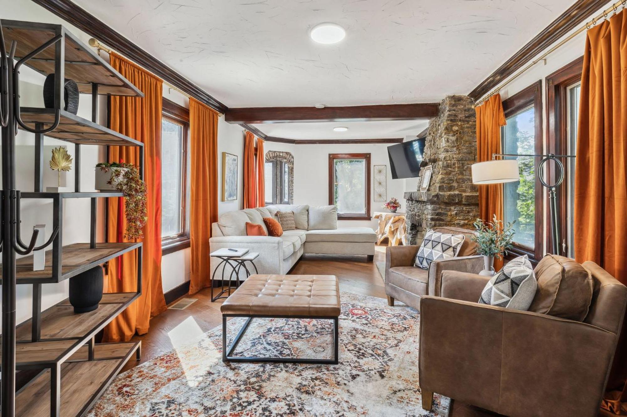 Enchanted Castle - Your Royal Getaway Awaits Cleveland Exteriér fotografie